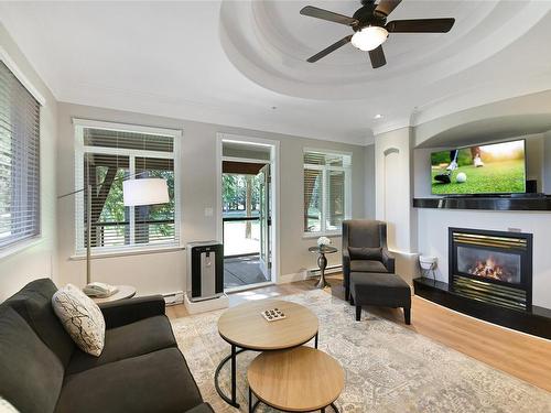 904/903B-366 Clubhouse Dr, Courtenay, BC - Indoor Photo Showing Living Room With Fireplace