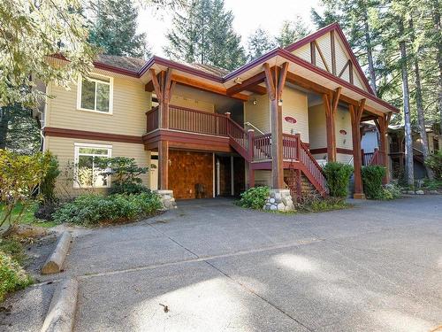 904/903B-366 Clubhouse Dr, Courtenay, BC - Outdoor With Facade