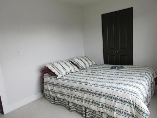 1556 Bann Street, Merritt, BC - Indoor Photo Showing Bedroom