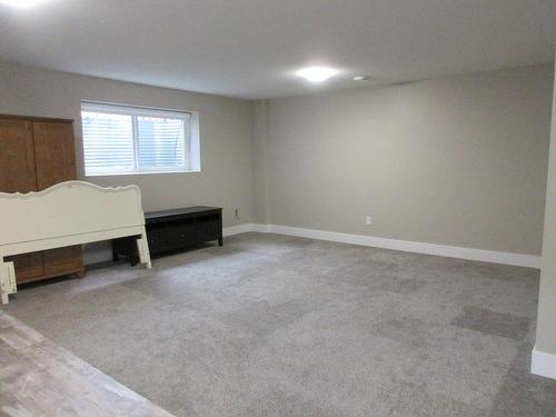 1556 Bann Street, Merritt, BC - Indoor Photo Showing Bedroom