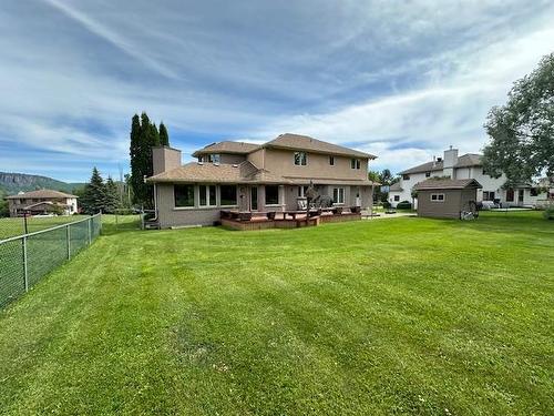 2037 Mount Forest Boulevard, Thunder Bay, ON - Outdoor