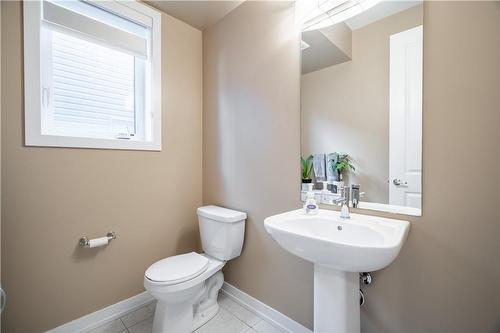 82 Sundin Drive, Caledonia, ON - Indoor Photo Showing Bathroom