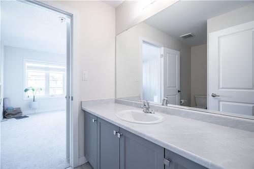 82 Sundin Drive, Caledonia, ON - Indoor Photo Showing Bathroom