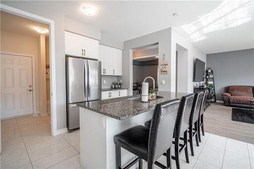 82 Sundin Drive, Caledonia, ON - Indoor Photo Showing Kitchen