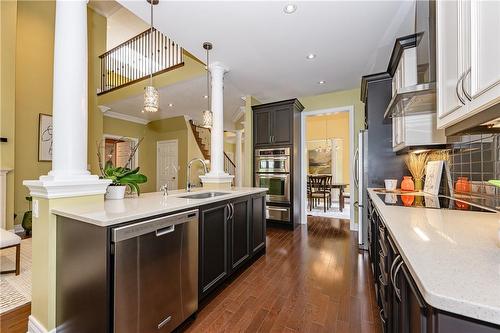 3353 Liptay Avenue|Unit #11, Oakville, ON - Indoor Photo Showing Kitchen With Upgraded Kitchen