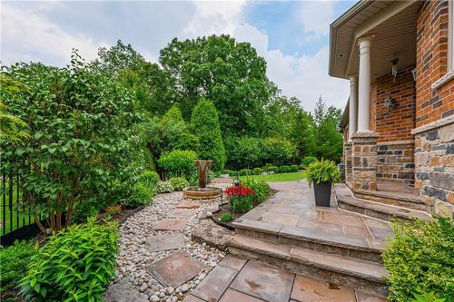 3353 Liptay Avenue|Unit #11, Oakville, ON - Outdoor