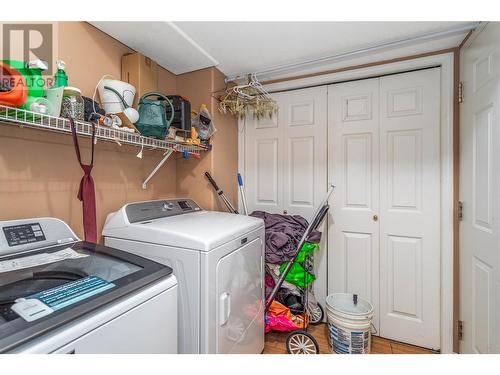 153 Snowsell Street Unit# 1, Kelowna, BC - Indoor Photo Showing Laundry Room