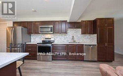 937 Greenwood Crescent, Shelburne, ON - Indoor Photo Showing Kitchen With Stainless Steel Kitchen