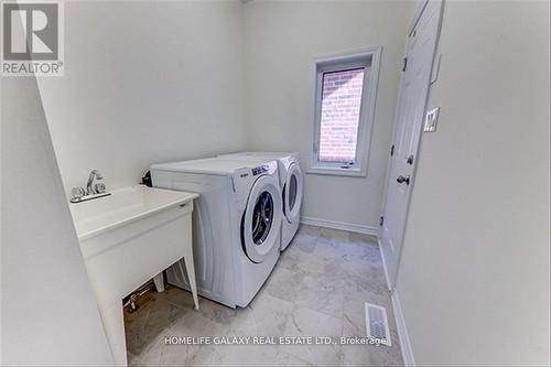1530 Harker Street, Innisfil, ON - Indoor Photo Showing Laundry Room