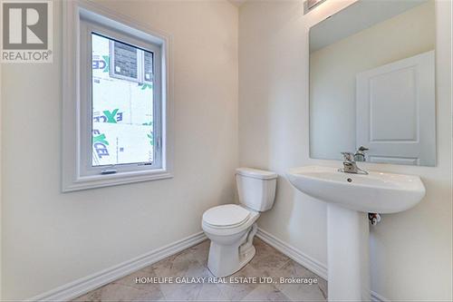 1530 Harker Street, Innisfil, ON - Indoor Photo Showing Bathroom