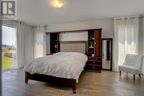 1318 Red Pine, London, ON - Indoor Photo Showing Bedroom