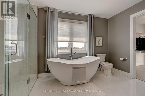 1318 Red Pine, London, ON - Indoor Photo Showing Bathroom