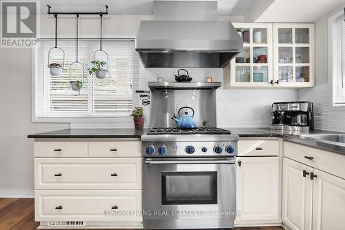 26 Cartier Road, London, ON - Indoor Photo Showing Kitchen