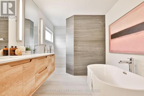 150 Albertus Avenue, Toronto, ON - Indoor Photo Showing Bathroom