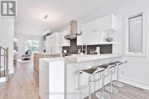 150 Albertus Avenue, Toronto, ON - Indoor Photo Showing Kitchen