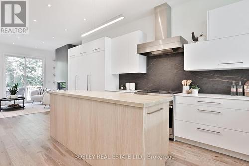 150 Albertus Avenue, Toronto, ON - Indoor Photo Showing Kitchen With Upgraded Kitchen