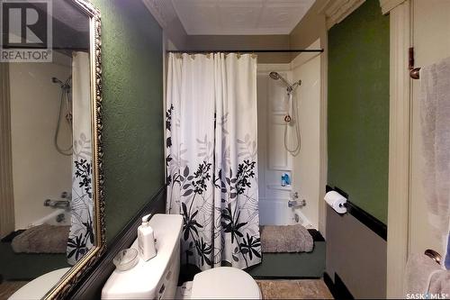 406 Edward Street, Radisson, SK - Indoor Photo Showing Bathroom