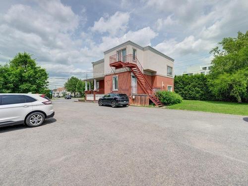 Back facade - 3346 Boul. St-Elzear O., Laval (Chomedey), QC - Outdoor