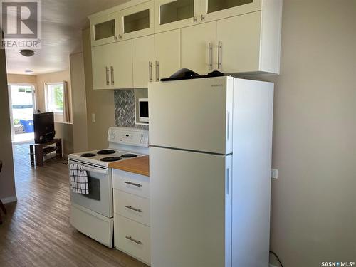 118 2Nd Street E, Lafleche, SK - Indoor Photo Showing Kitchen