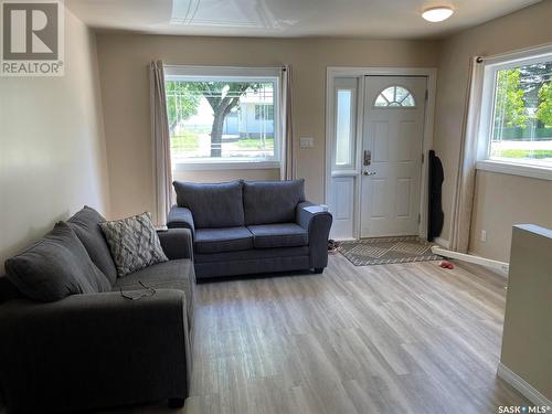 118 2Nd Street E, Lafleche, SK - Indoor Photo Showing Living Room