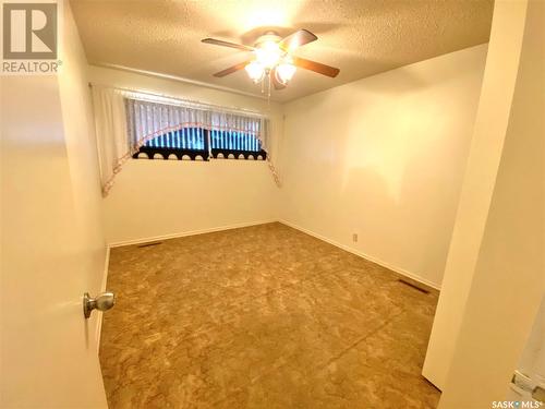 311 Central Avenue S, Swift Current, SK - Indoor Photo Showing Other Room