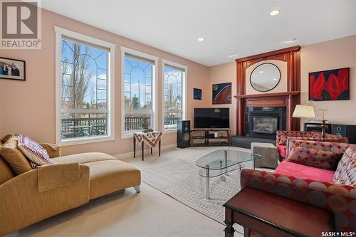 621 Brookhurst Court, Saskatoon, SK - Indoor Photo Showing Living Room With Fireplace