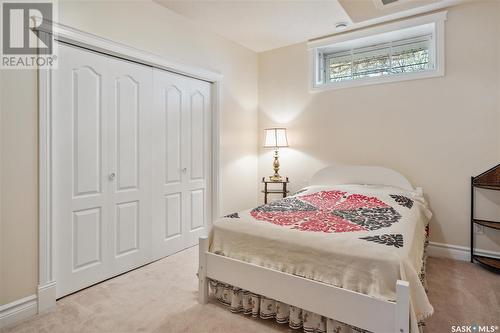 621 Brookhurst Court, Saskatoon, SK - Indoor Photo Showing Bedroom