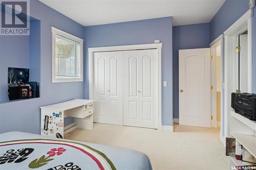 621 Brookhurst Court, Saskatoon, SK - Indoor Photo Showing Bedroom