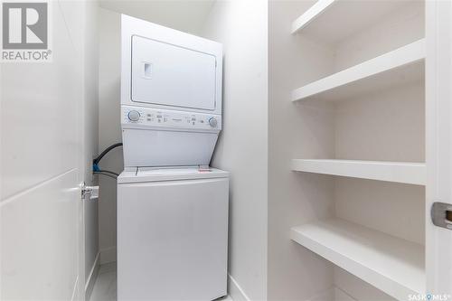 629 Feheregyhazi Boulevard, Saskatoon, SK - Indoor Photo Showing Laundry Room