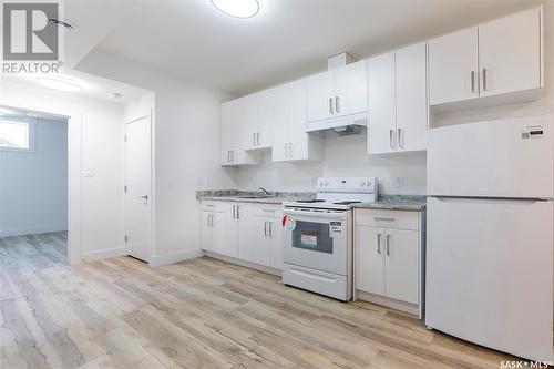 629 Feheregyhazi Boulevard, Saskatoon, SK - Indoor Photo Showing Kitchen