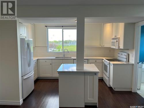 5010 10Th Avenue, Regina, SK - Indoor Photo Showing Kitchen