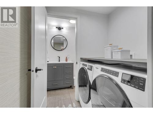 6020 Buckhorn Lake Road, Prince George, BC - Indoor Photo Showing Laundry Room