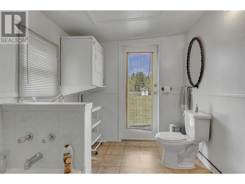 6020 Buckhorn Lake Road, Prince George, BC - Indoor Photo Showing Bathroom