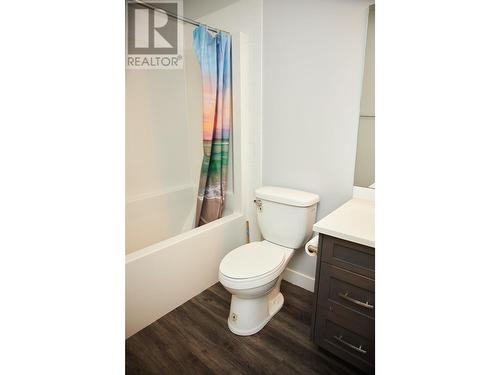 302 6798 Westgate Avenue, Prince George, BC - Indoor Photo Showing Bathroom