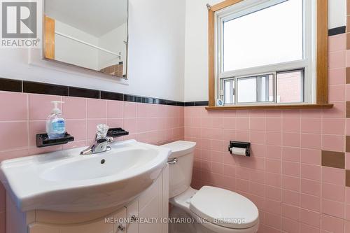 19 Sonnet Court, Toronto, ON - Indoor Photo Showing Bathroom