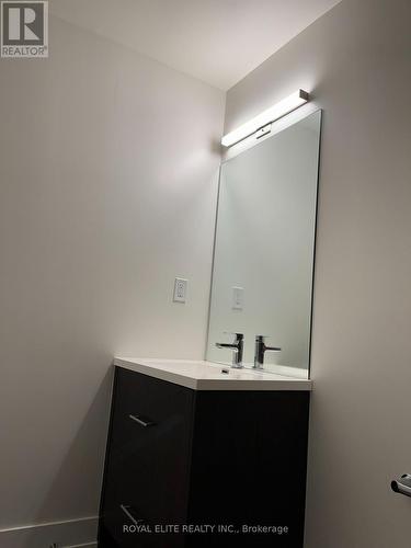 901 - 180 Fairview Mall Drive, Toronto, ON - Indoor Photo Showing Bathroom