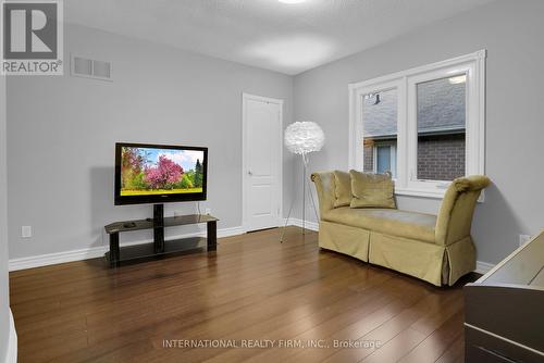 42 Grangemill Crescent, Toronto, ON - Indoor Photo Showing Living Room