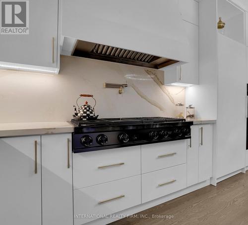 42 Grangemill Crescent, Toronto, ON - Indoor Photo Showing Kitchen