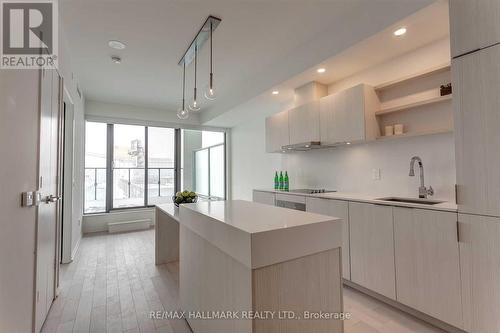 211 - 12 Bonnycastle Street, Toronto, ON - Indoor Photo Showing Kitchen