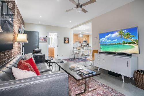 2419 Orsini Place, West Kelowna, BC - Indoor Photo Showing Living Room