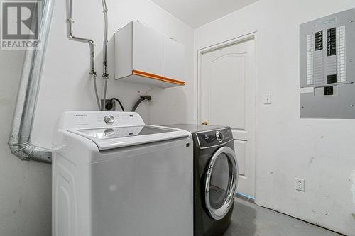 644-646 Patterson Avenue, Kelowna, BC - Indoor Photo Showing Laundry Room