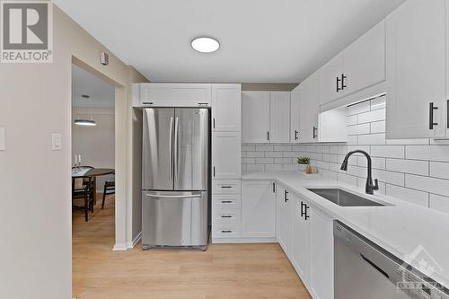 16 Larkshire Lane Unit#D, Ottawa, ON - Indoor Photo Showing Kitchen With Upgraded Kitchen