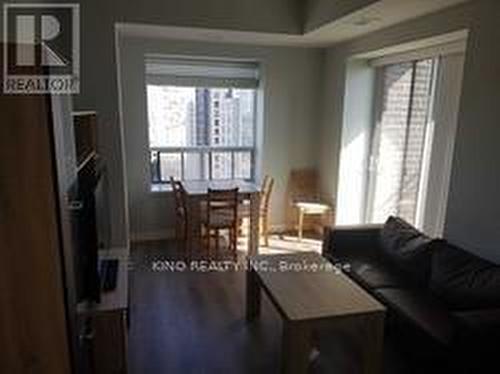 1405 - 318 Spruce Street, Waterloo, ON - Indoor Photo Showing Living Room