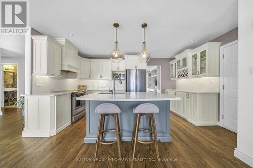 8360 English Church Road, Hamilton, ON - Indoor Photo Showing Kitchen With Upgraded Kitchen