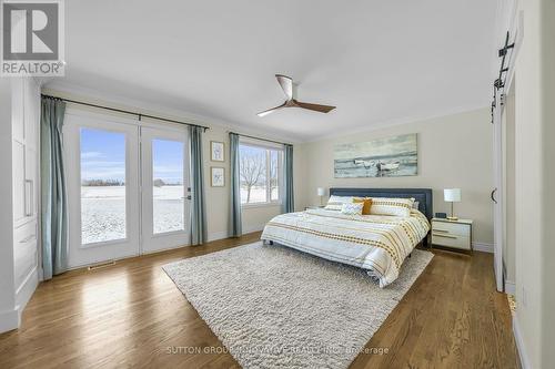 8360 English Church Road, Hamilton, ON - Indoor Photo Showing Bedroom