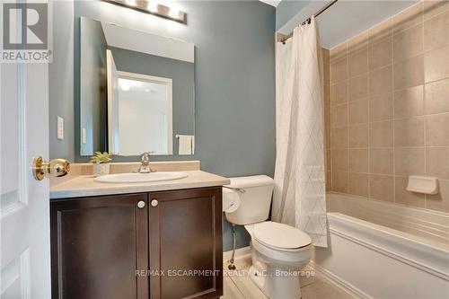 33 - 424 Beach Boulevard, Hamilton, ON - Indoor Photo Showing Bathroom