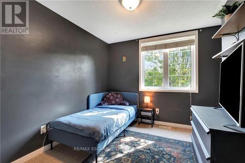 33 - 424 Beach Boulevard, Hamilton, ON - Indoor Photo Showing Bedroom