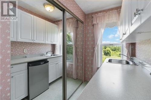 921 Front Mountain Road, Moncton, NB - Indoor Photo Showing Kitchen