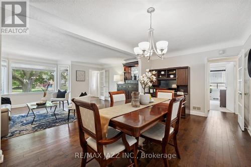 561 Mary Street N, Oshawa, ON - Indoor Photo Showing Dining Room