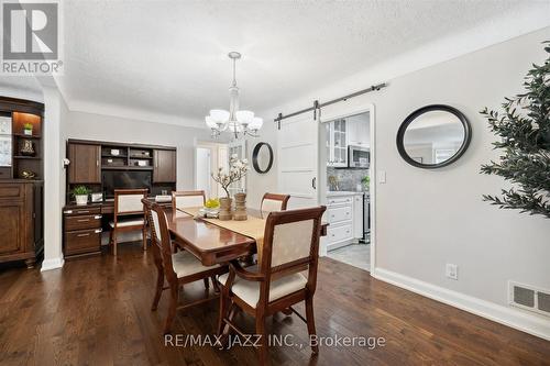 561 Mary Street N, Oshawa, ON - Indoor Photo Showing Dining Room